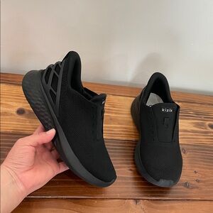 Kizik Athens Slip On Black Shoes Women's Size 6 Wide
Men’s Size 4.5 Wide